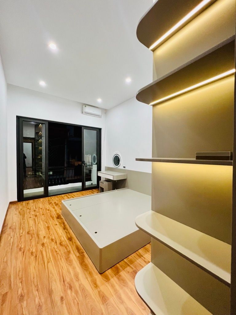 Bán nhà Ngọc Hồi - diện tích 40m2 4 tầng - Ô TÔ TRÁNH - giá 11,9 tỷ