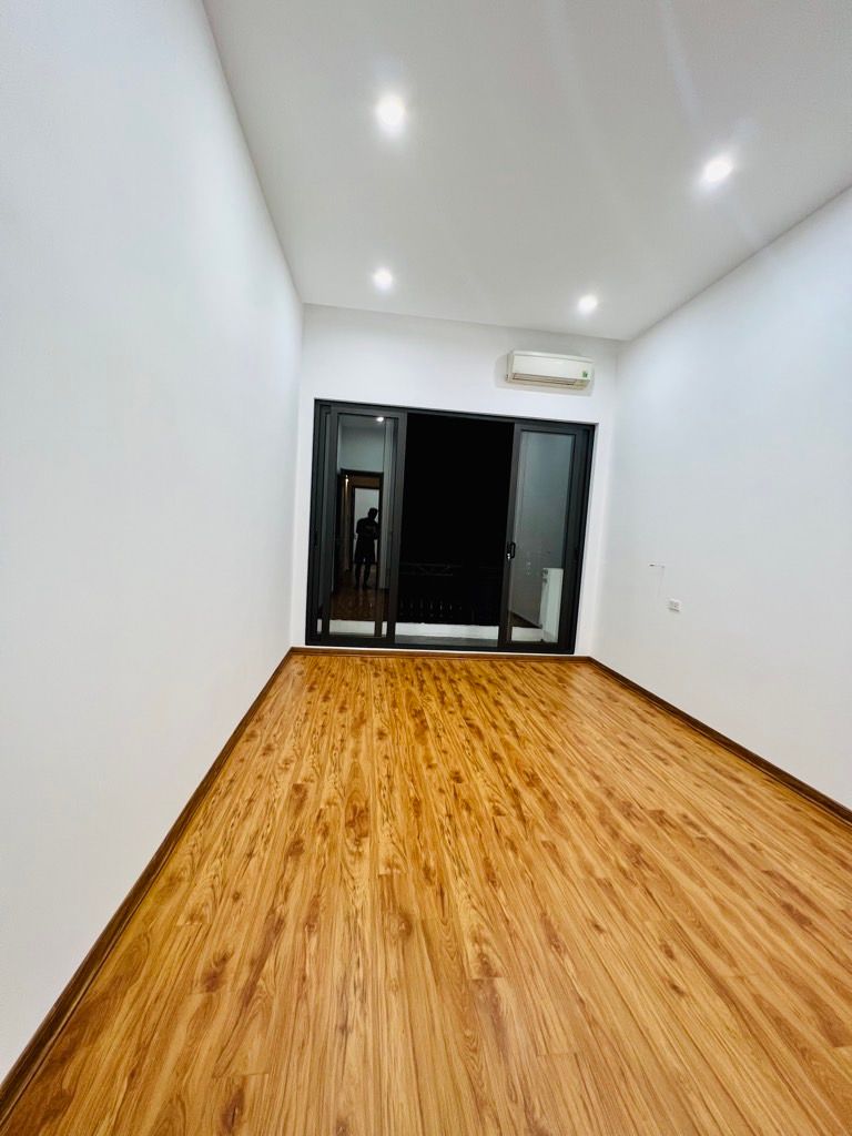 Bán nhà Ngọc Hồi - diện tích 40m2 4 tầng - Ô TÔ TRÁNH - giá 11,9 tỷ