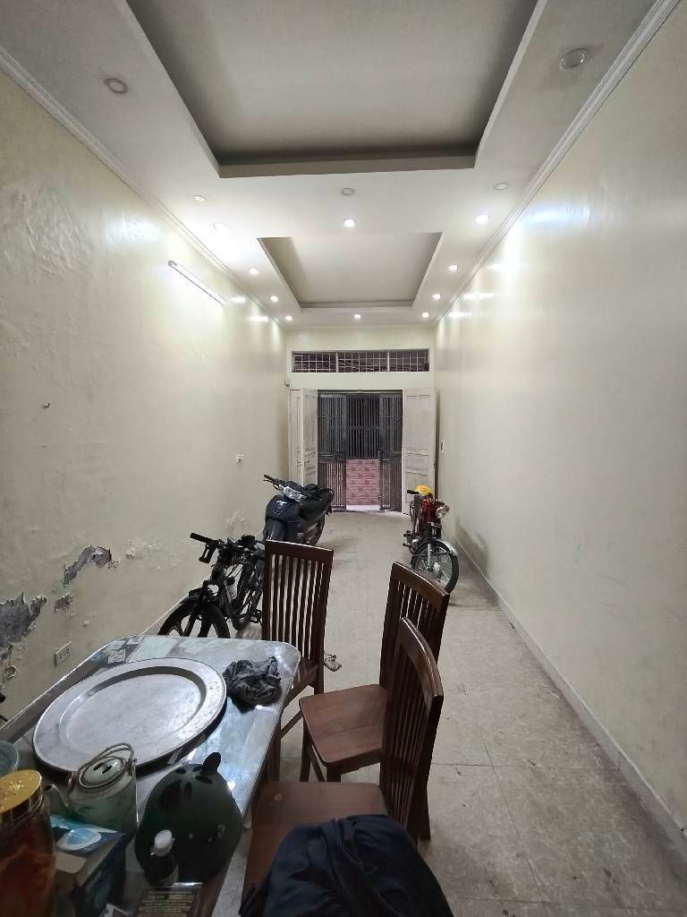 Bán nhà Phan Đình Giót - diện tích 45m2 3 tầng - gần ô tô đỗ - giá 8,6 tỷ