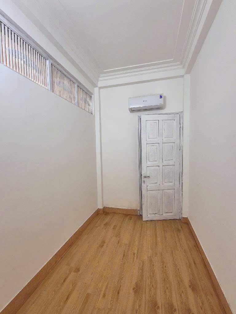 Bán nhà Hào Nam - diện tích 25m2 4 tầng - Nhà đẹp hiếm có - giá 7,9 tỷ