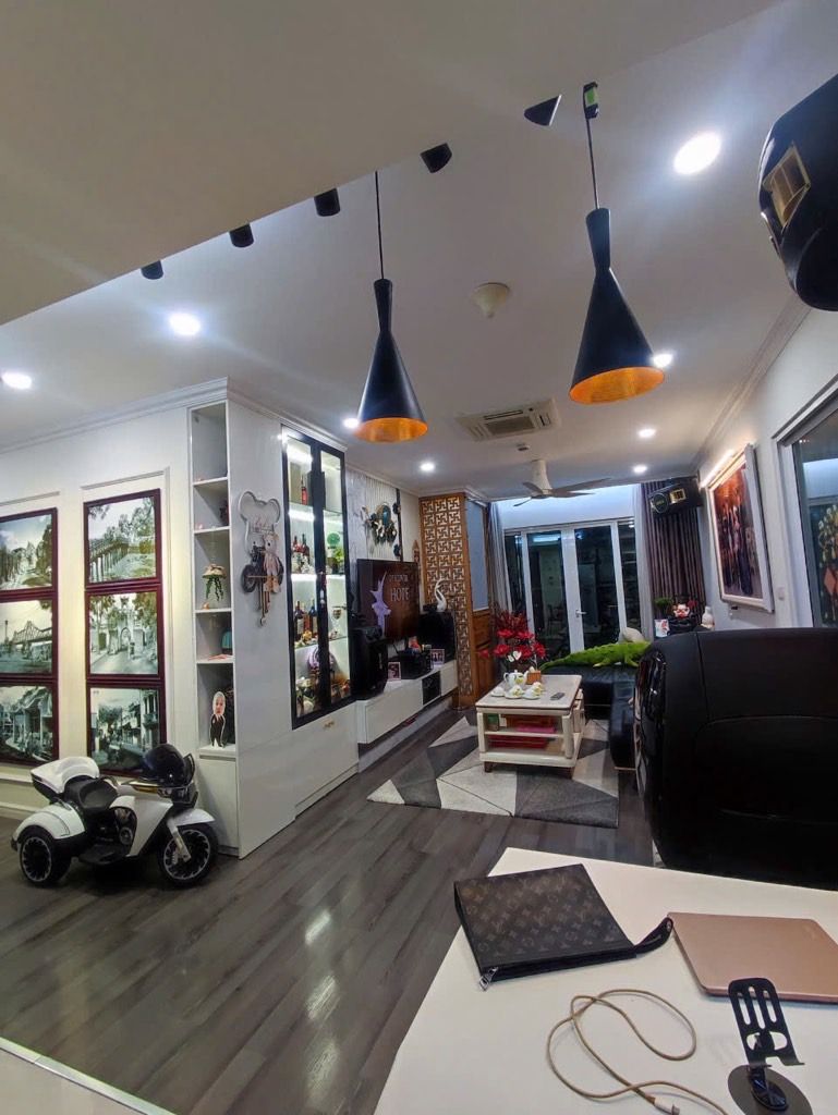 Bán nhà Minh Khai - diện tích 91.8m2 1 tầng - Nhà đẹp hiếm có - giá 8,6 tỷ