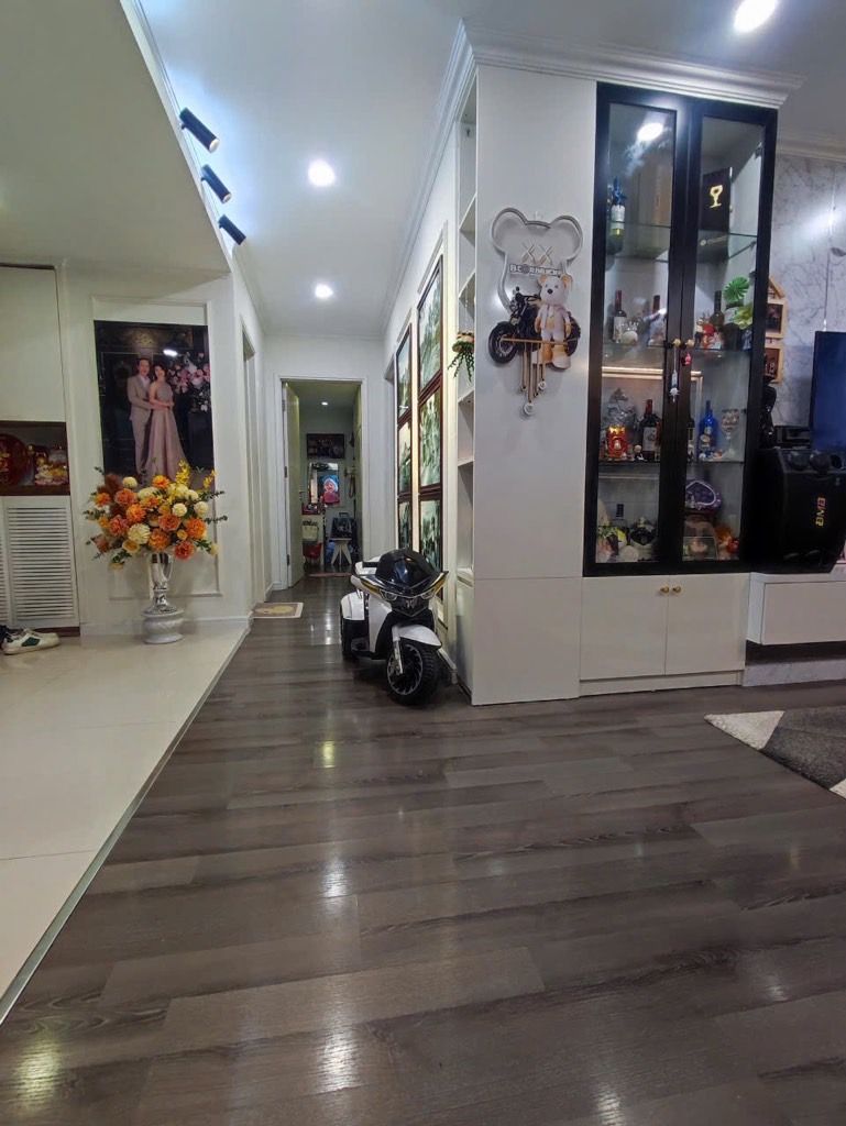 Bán nhà Minh Khai - diện tích 91.8m2 1 tầng - Nhà đẹp hiếm có - giá 8,6 tỷ