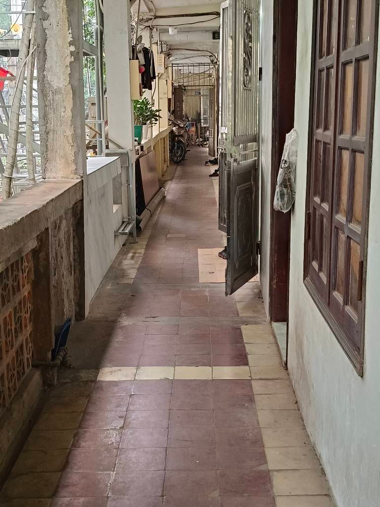 Bán nhà Minh Khai - diện tích 90m2 2 tầng - Ô tô đỗ cửa - giá 7,4 tỷ