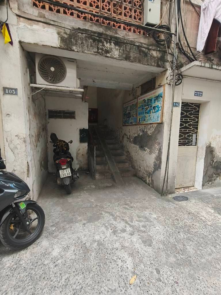 Bán nhà Minh Khai - diện tích 90m2 2 tầng - Ô tô đỗ cửa - giá 7,4 tỷ