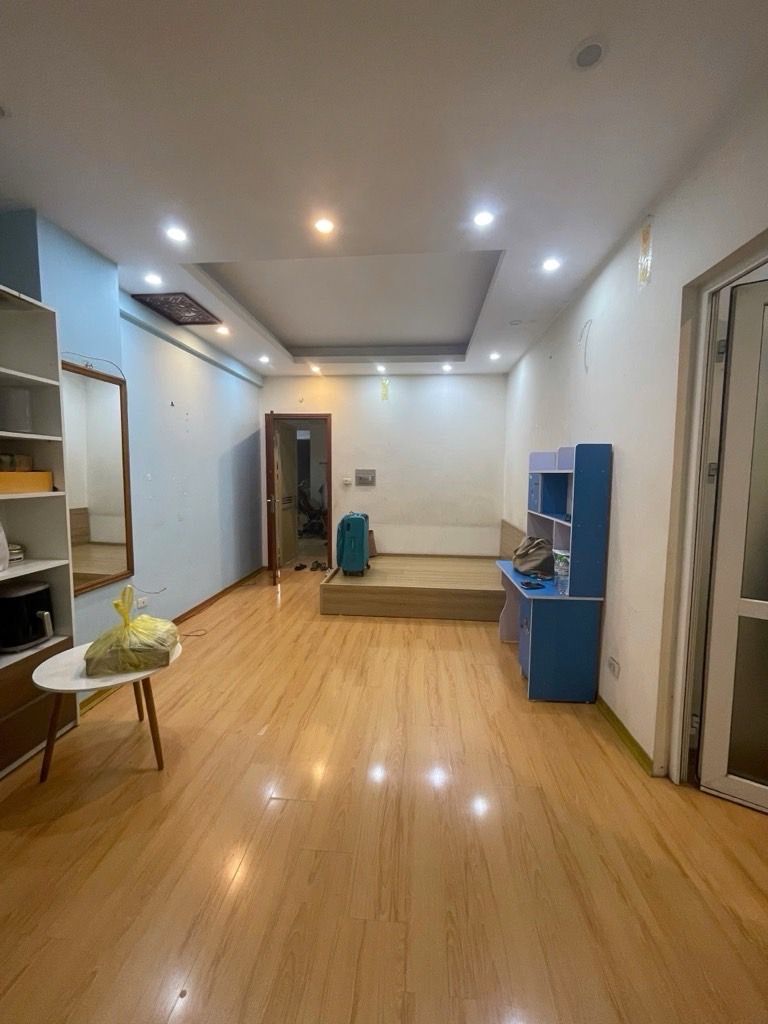 Bán nhà Hoàng Minh Giám - diện tích 48m2 11 tầng - Căn hộ CC vị trí đẹp - giá 5 tỷ