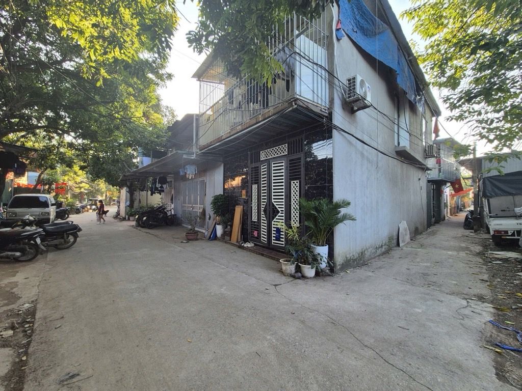 Bán nhà Định Công Thượng - diện tích 40m2 2 tầng - Ô tô đỗ cửa - giá 2,75 tỷ