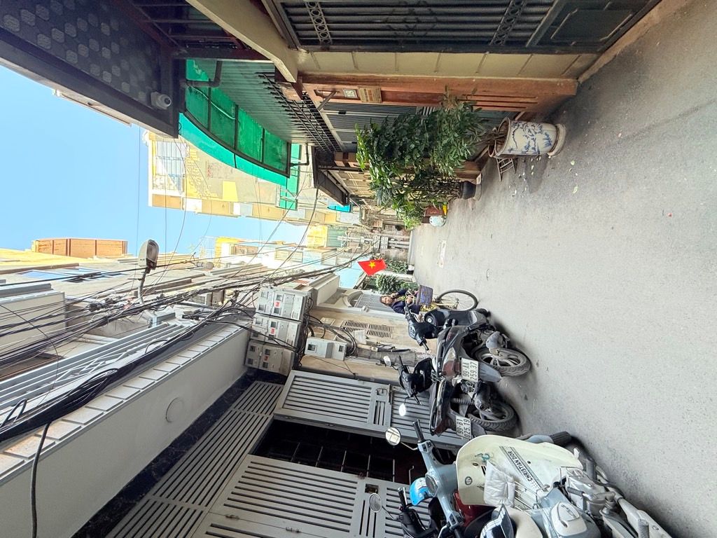 Bán nhà Nguyễn Văn Trỗi - diện tích 51m2 4 tầng - Ô tô đỗ cửa - giá 19,9 tỷ