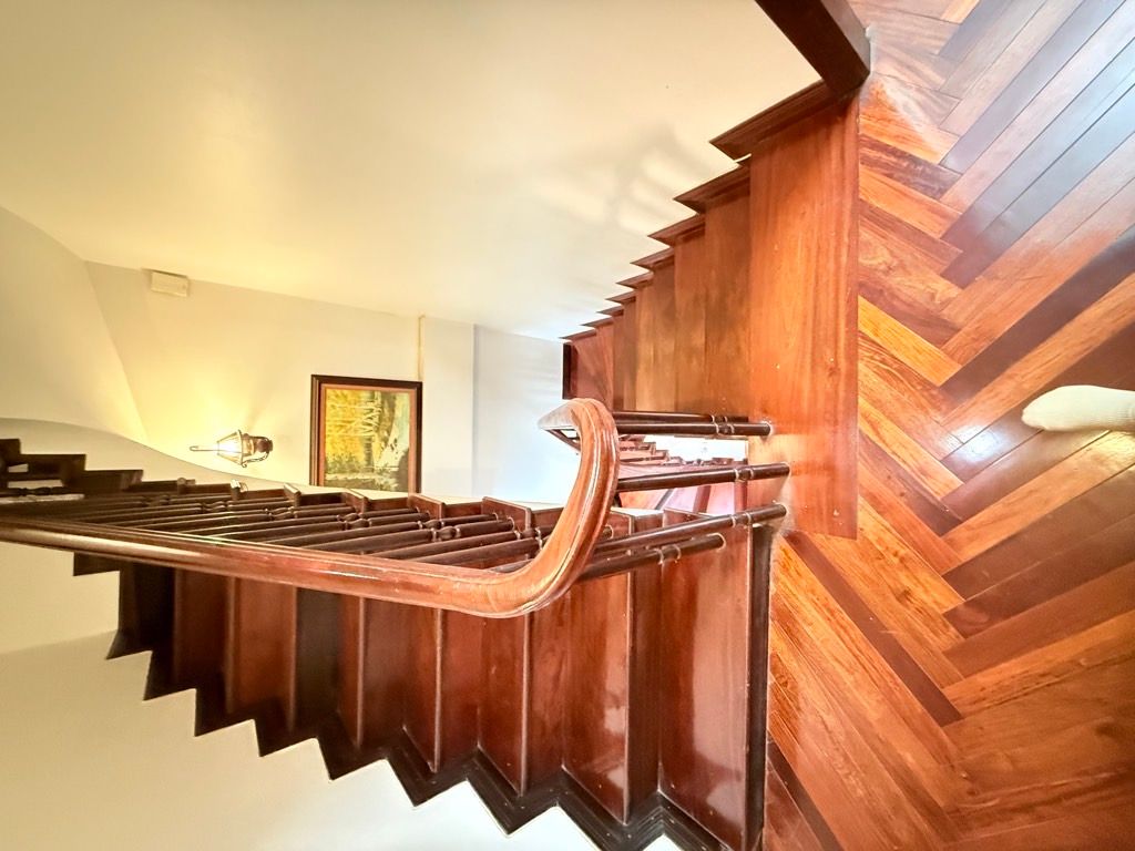 Bán nhà Nguyễn Văn Trỗi - diện tích 51m2 4 tầng - Ô tô đỗ cửa - giá 19,9 tỷ