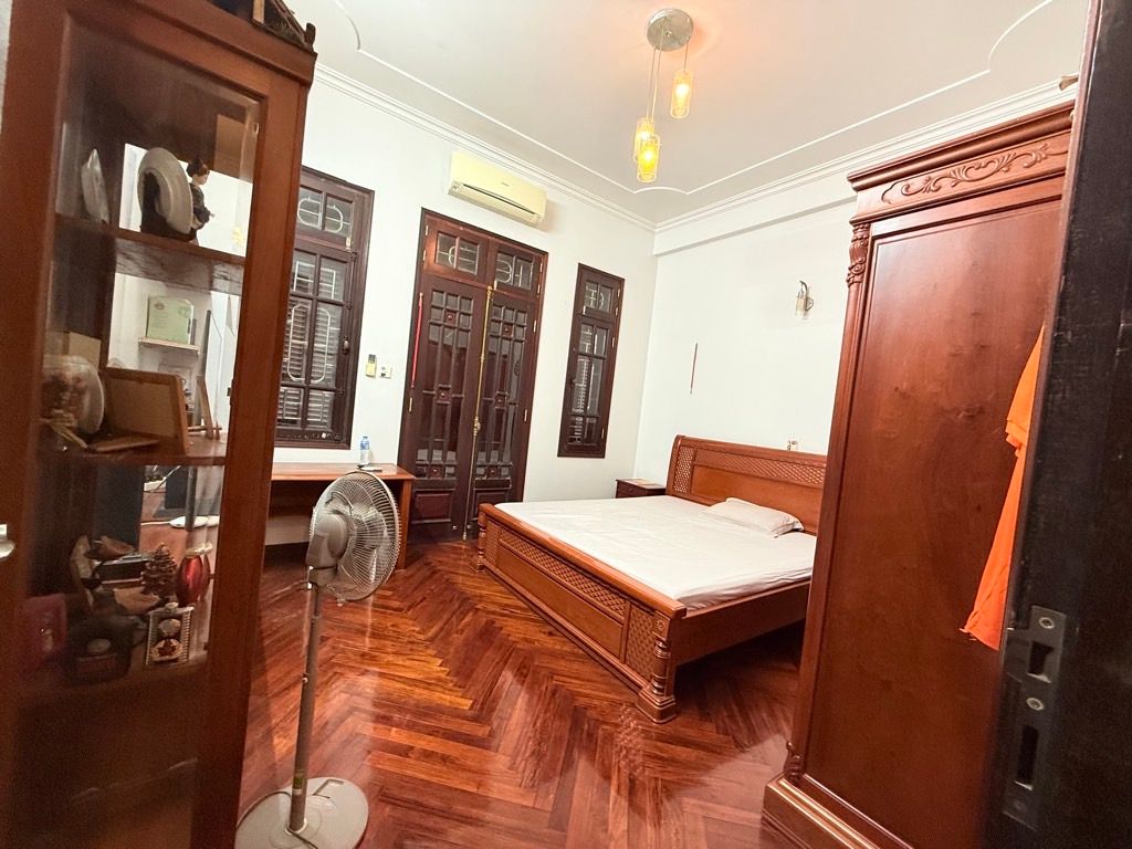 Bán nhà Nguyễn Văn Trỗi - diện tích 51m2 4 tầng - Ô tô đỗ cửa - giá 19,9 tỷ