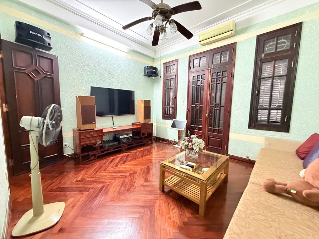 Bán nhà Nguyễn Văn Trỗi - diện tích 51m2 4 tầng - Ô tô đỗ cửa - giá 19,9 tỷ