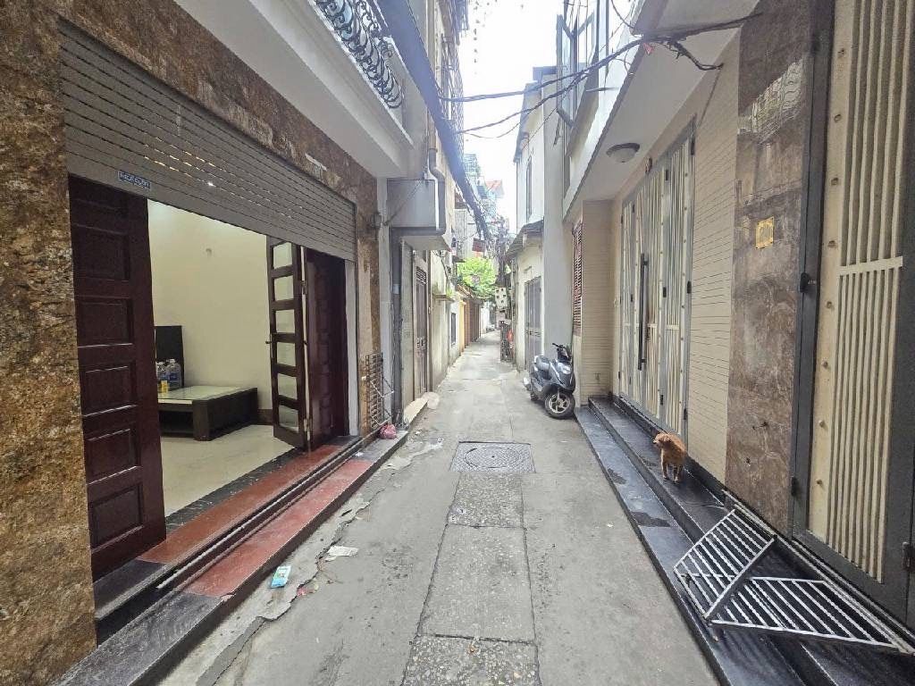 Bán nhà Phố 8/3 - diện tích 32,1m2 5 tầng - Lô góc - giá 7,6 tỷ