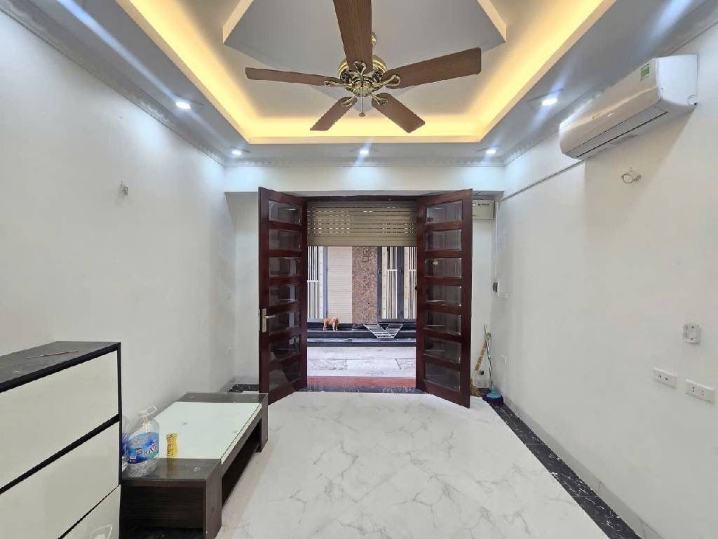 Bán nhà Phố 8/3 - diện tích 32,1m2 5 tầng - Lô góc - giá 7,6 tỷ