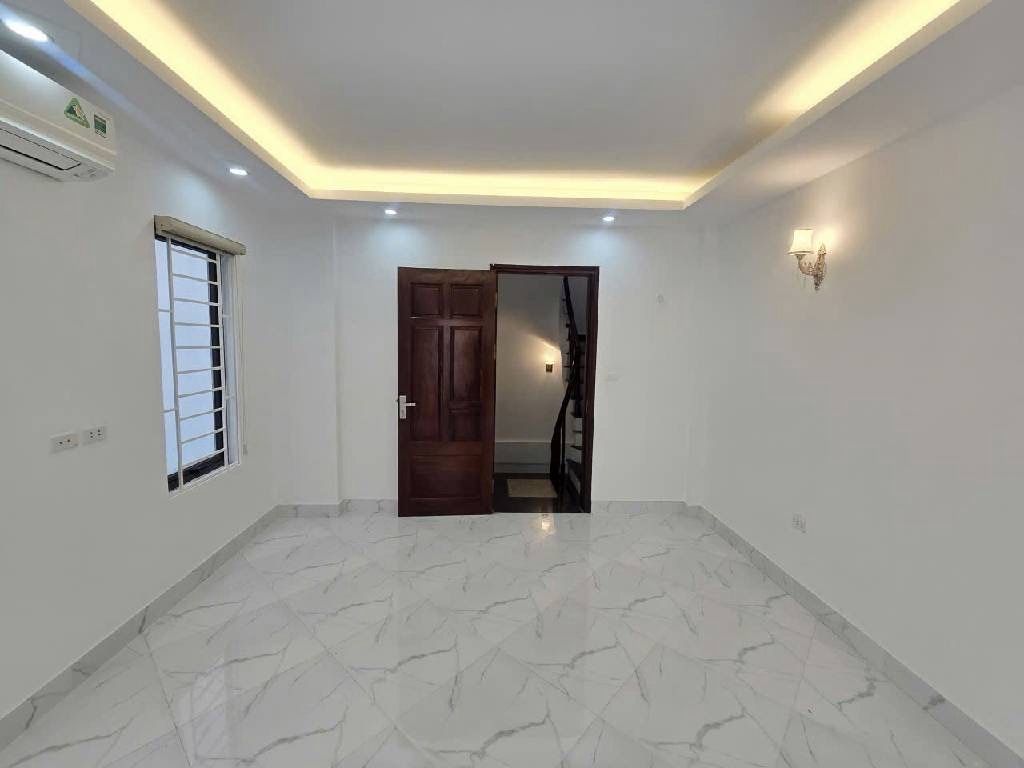 Bán nhà Phố 8/3 - diện tích 32,1m2 5 tầng - Lô góc - giá 7,6 tỷ