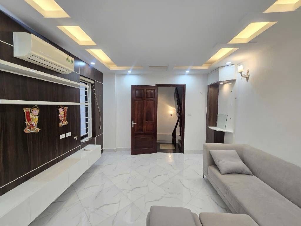 Bán nhà Phố 8/3 - diện tích 32,1m2 5 tầng - Lô góc - giá 7,6 tỷ