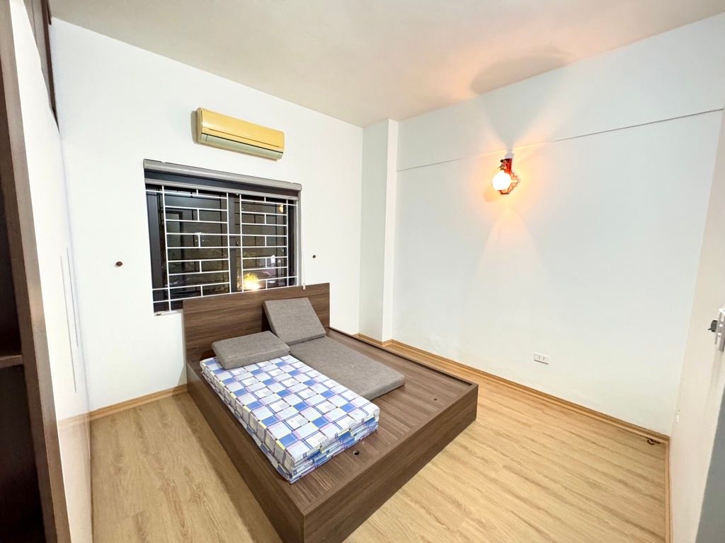 Bán nhà Bắc Linh Đàm - diện tích 86m2 1 tầng - ô tô đỗ cửa - giá 6,6 tỷ