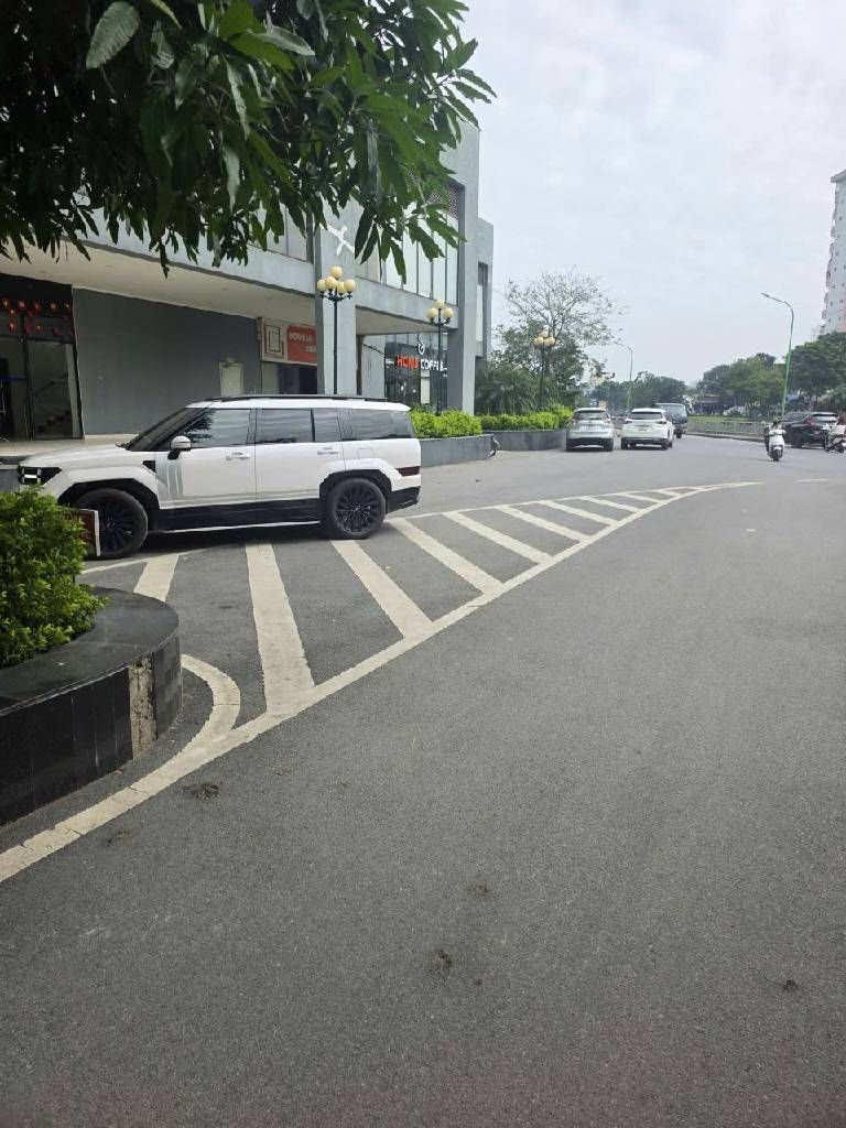 Bán nhà Trần Hòa - diện tích 108m2 1 tầng - Chung cư VIP - giá 8,5 tỷ