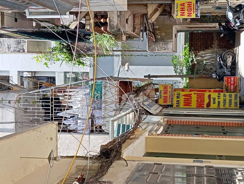 Bán nhà Nguyễn Huy Tưởng - diện tích 54m2 5 tầng - Lô góc 3 thoáng - giá 18,7 tỷ