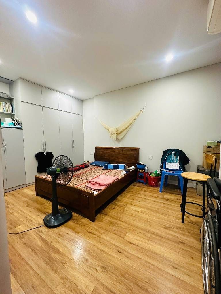 Bán nhà Nguyễn Tuân - diện tích 73m2 1 tầng - Căn hộ cao cấp - giá 9,3 tỷ