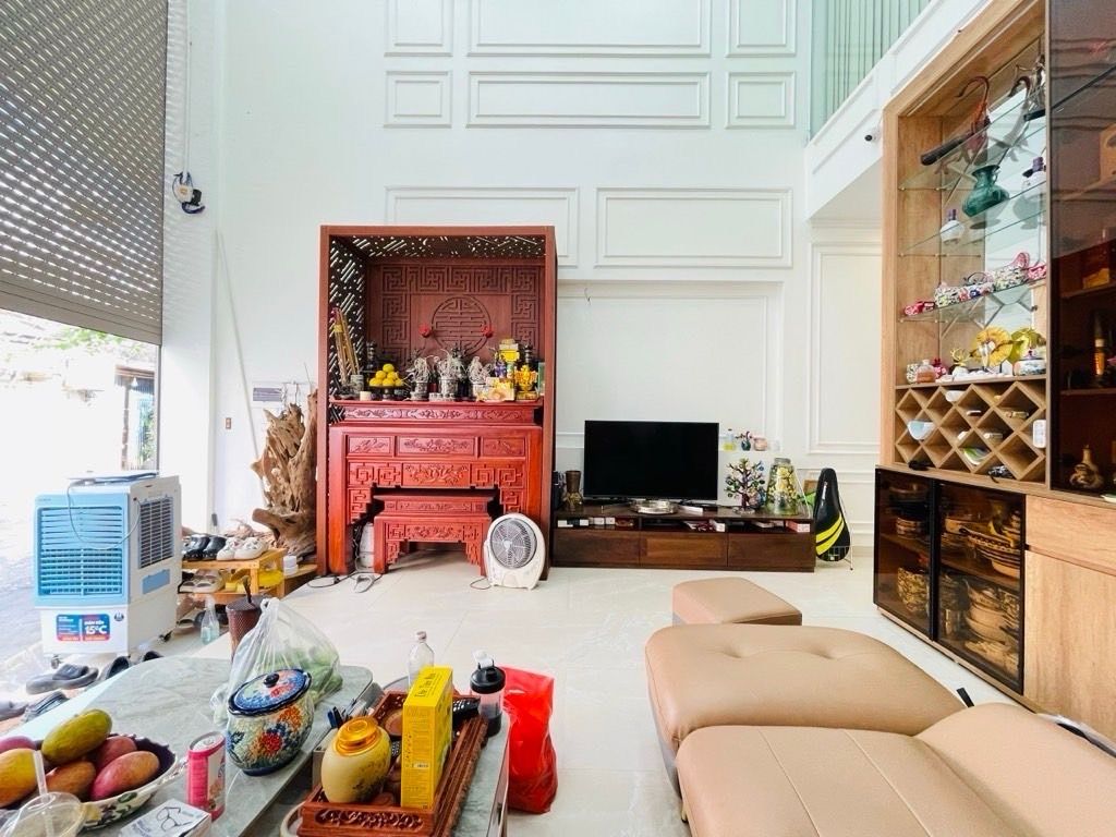 Bán nhà Trương Định - diện tích 70,5m2 2 tầng - Ô tô - giá 23,5 tỷ