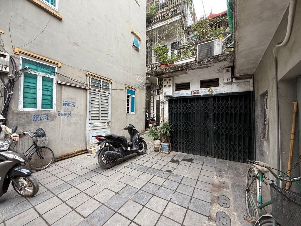 Bán nhà Trương Định - diện tích 72,2m2 3 tầng - Mặt phố tiềm năng - giá 24 tỷ