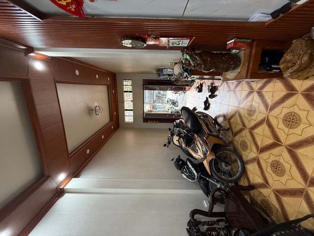 Bán nhà Trương Định - diện tích 72,2m2 3 tầng - Mặt phố tiềm năng - giá 24 tỷ