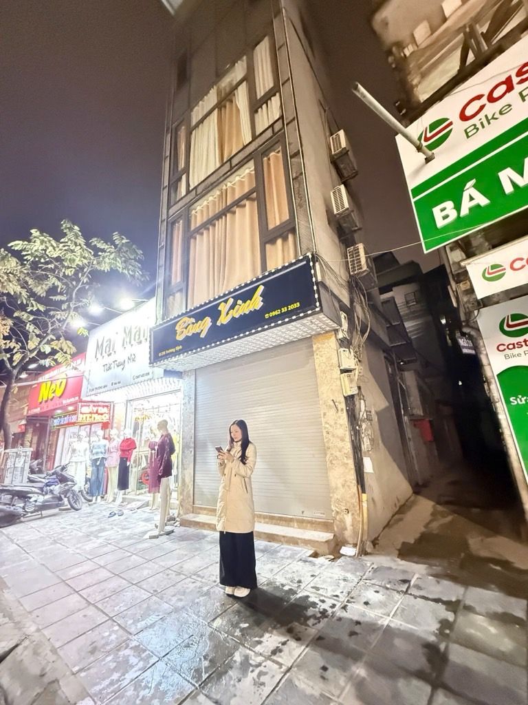 Bán nhà Trương Định - diện tích 11.1m2 5 tầng - Lô góc, kinh doanh tốt - giá 6 tỷ