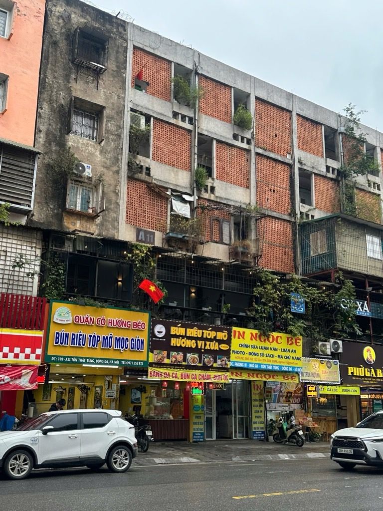 Bán nhà Tôn Thất Tùng - diện tích 35m2 1 tầng - Mặt phố kinh doanh bất chấp ngày đêm - giá 15,8 tỷ