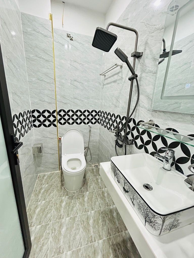 Bán nhà Vân Đồn - diện tích 27.7m2 5 tầng - Cực hiếm nhà bán - giá 7,4 tỷ