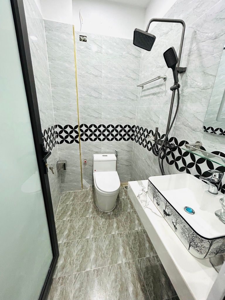 Bán nhà Vân Đồn - diện tích 27.7m2 5 tầng - Cực hiếm nhà bán - giá 7,4 tỷ