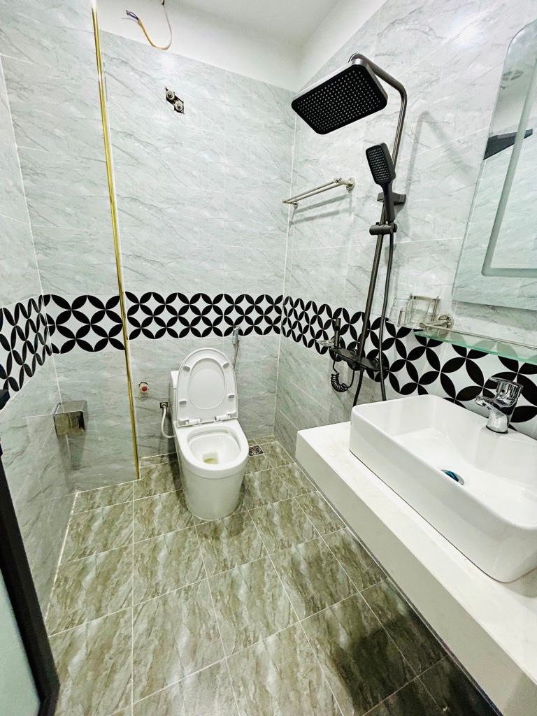 Bán nhà Vân Đồn - diện tích 27.7m2 5 tầng - Cực hiếm nhà bán - giá 7,4 tỷ