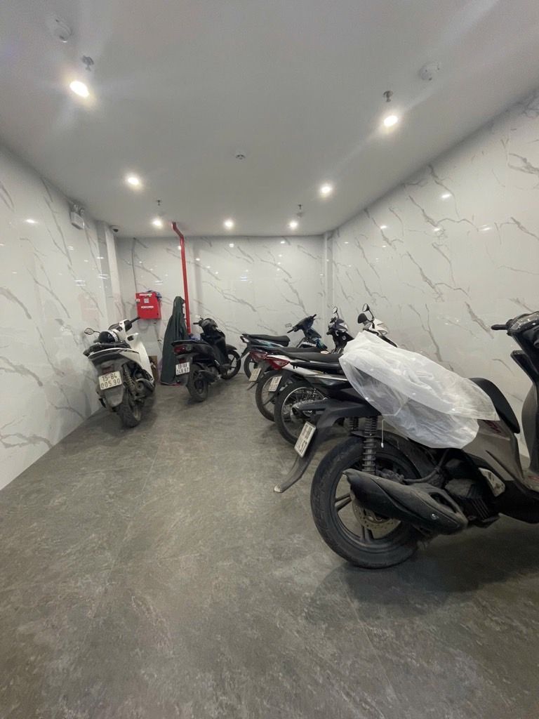 Bán nhà Bùi Xương Trạch - diện tích 59m2 7 tầng - ô tô đỗ cửa - giá 16,8 tỷ