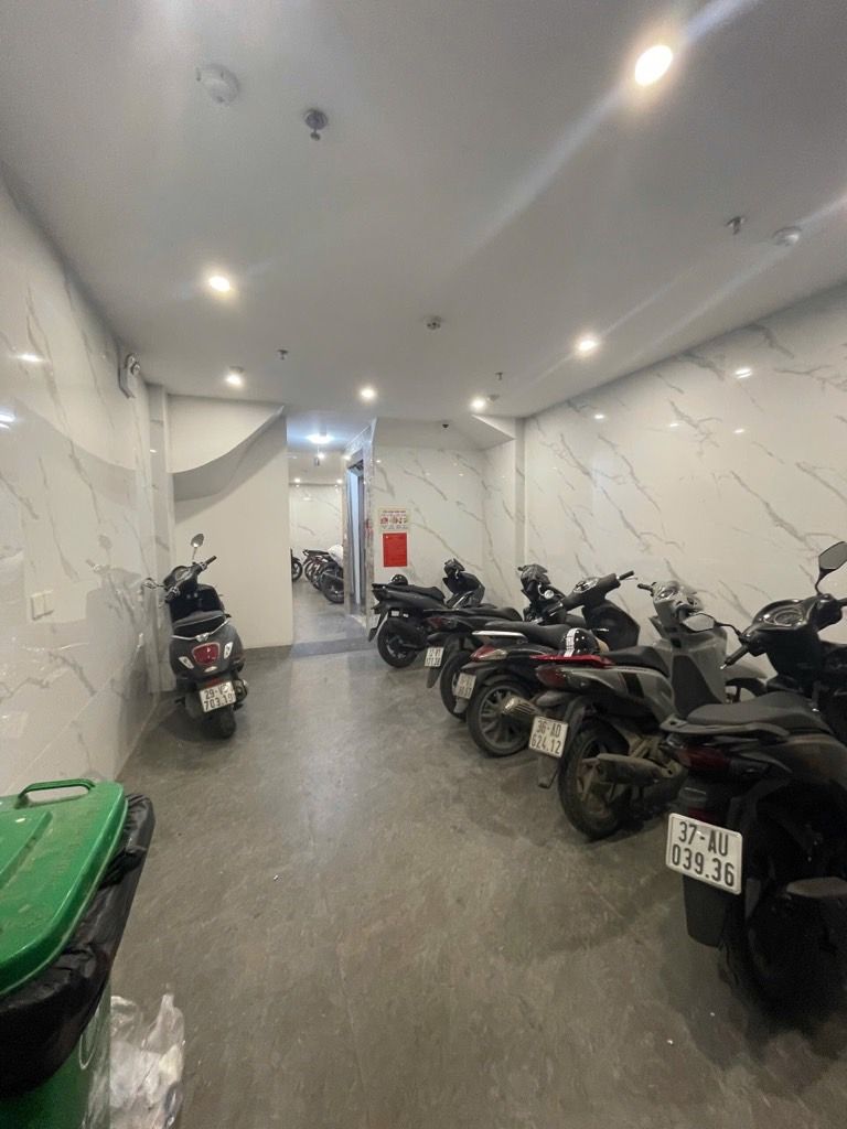 Bán nhà Bùi Xương Trạch - diện tích 59m2 7 tầng - ô tô đỗ cửa - giá 16,8 tỷ