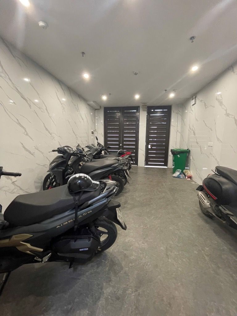 Bán nhà Bùi Xương Trạch - diện tích 59m2 7 tầng - ô tô đỗ cửa - giá 16,8 tỷ