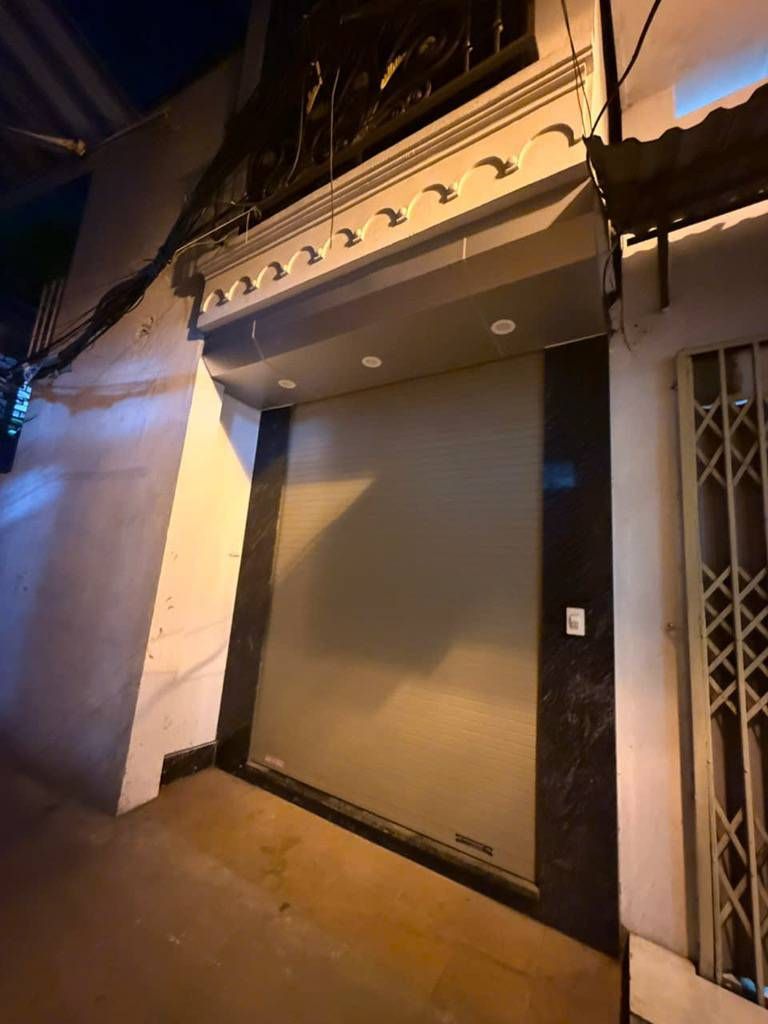 Bán nhà Trần Khát Chân - diện tích 27.5m2 5 tầng - Nhà mới nở hậu ở ngay - giá 9,4 tỷ