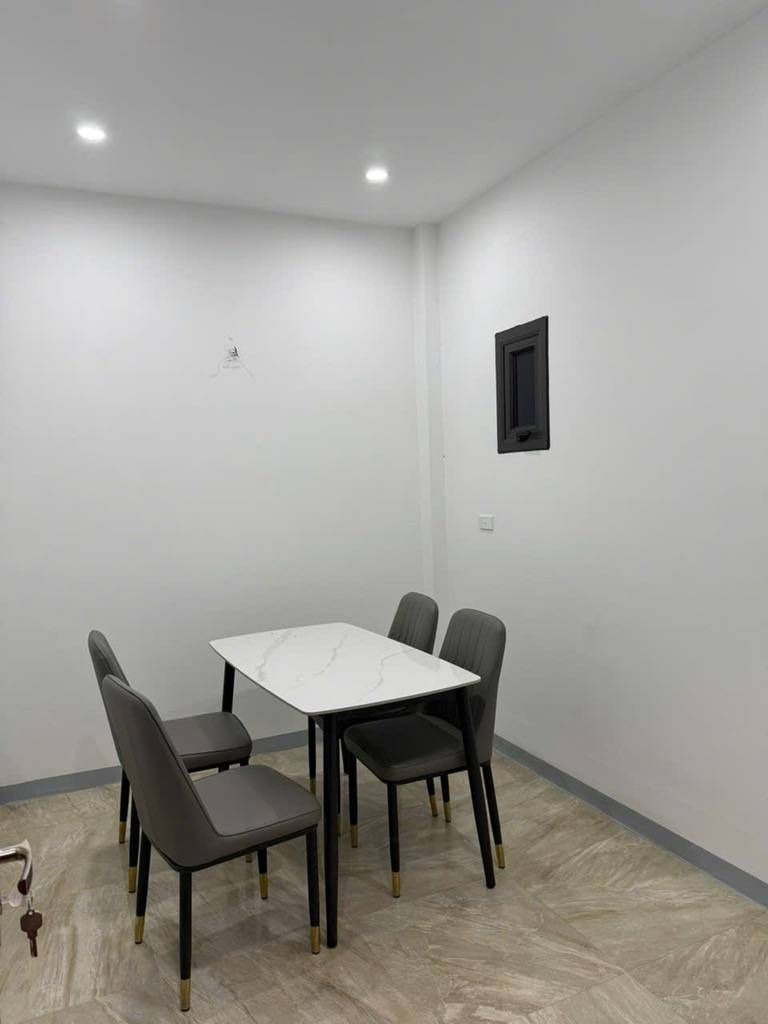 Bán nhà Trần Khát Chân - diện tích 27.5m2 5 tầng - Nhà mới nở hậu ở ngay - giá 9,4 tỷ