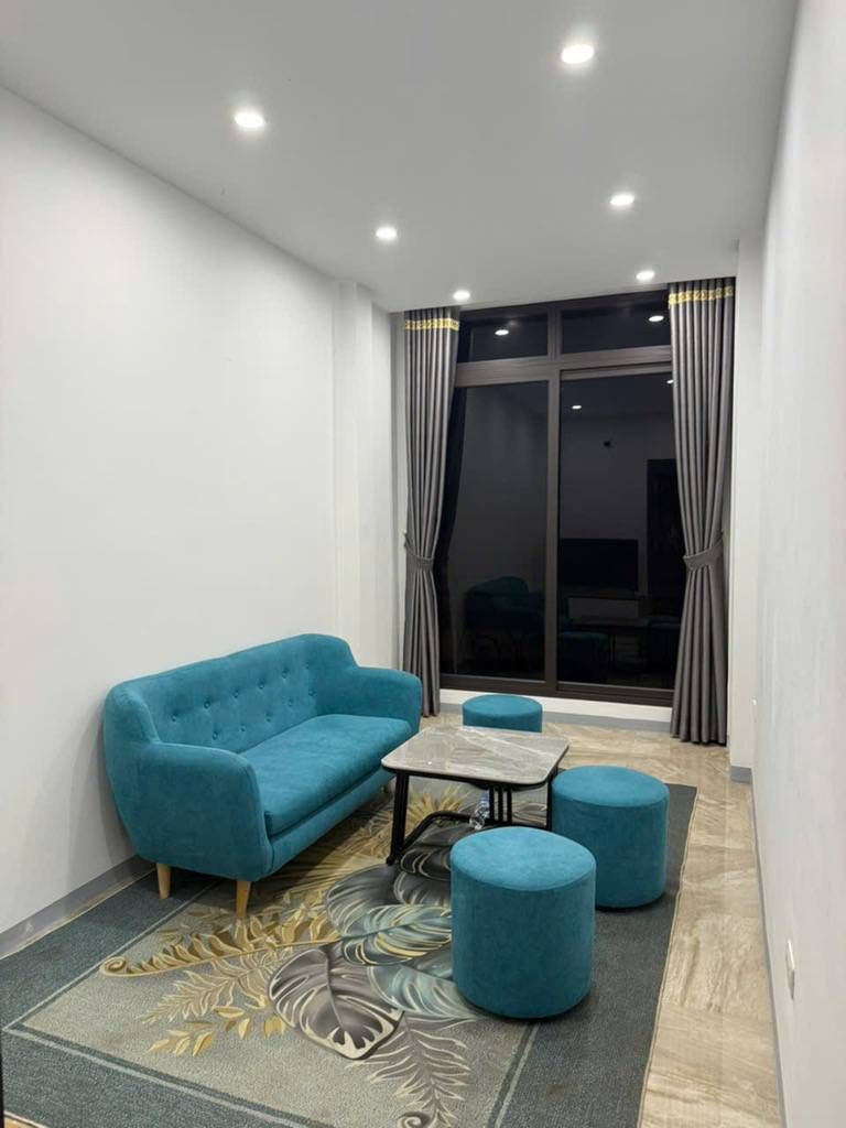 Bán nhà Trần Khát Chân - diện tích 27.5m2 5 tầng - Nhà mới nở hậu ở ngay - giá 9,4 tỷ