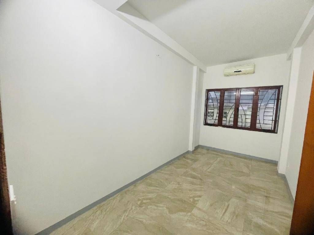 Bán nhà Trần Khát Chân - diện tích 27.5m2 5 tầng - Nhà mới nở hậu ở ngay - giá 9,4 tỷ