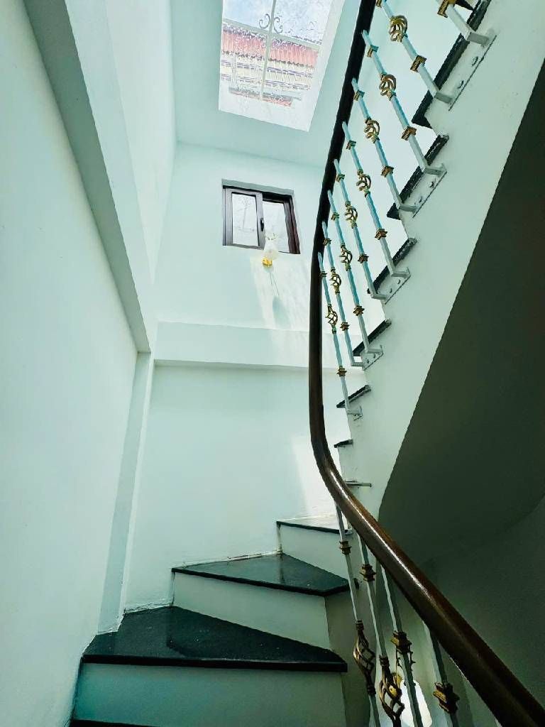 Bán nhà Đê Trần Khát Chân - diện tích 29,6m2 4 tầng - Nhà đẹp ở ngay - giá 7,5 tỷ