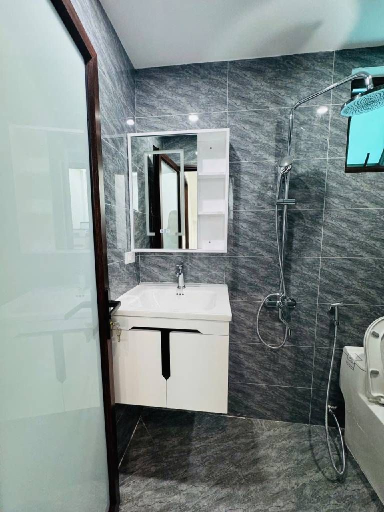 Bán nhà Đê Trần Khát Chân - diện tích 29,6m2 4 tầng - Nhà đẹp ở ngay - giá 7,5 tỷ