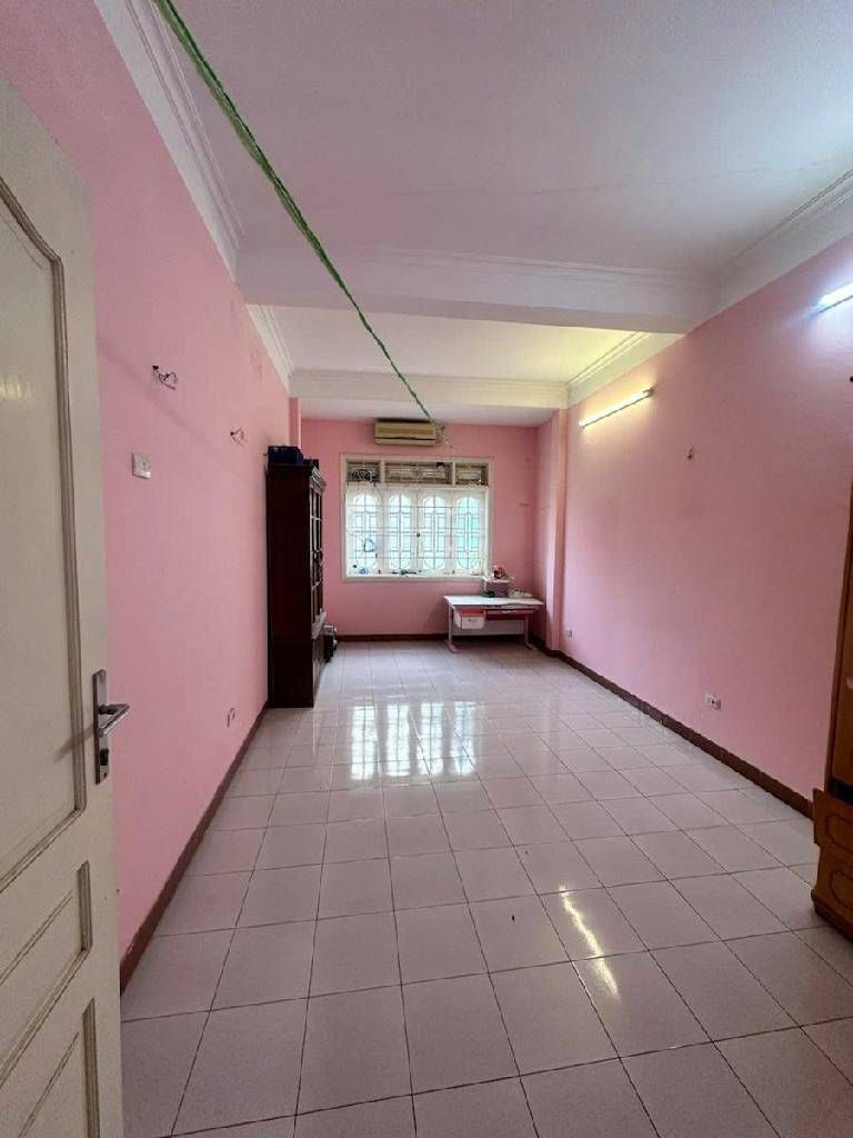 Bán nhà Pháo Đài Láng - diện tích 34m2 5 tầng - ô tô đỗ cửa - giá 11,9 tỷ