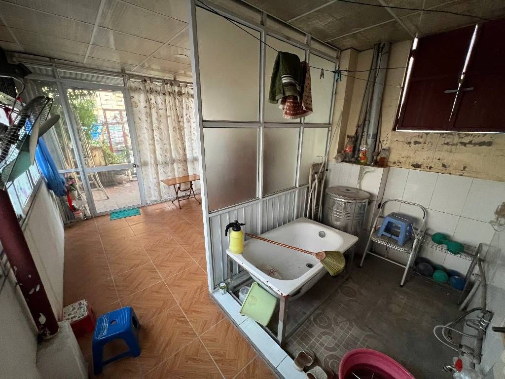 Bán nhà Pháo Đài Láng - diện tích 34m2 5 tầng - ô tô đỗ cửa - giá 11,9 tỷ