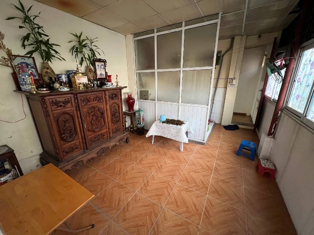 Bán nhà Pháo Đài Láng - diện tích 34m2 5 tầng - ô tô đỗ cửa - giá 11,9 tỷ