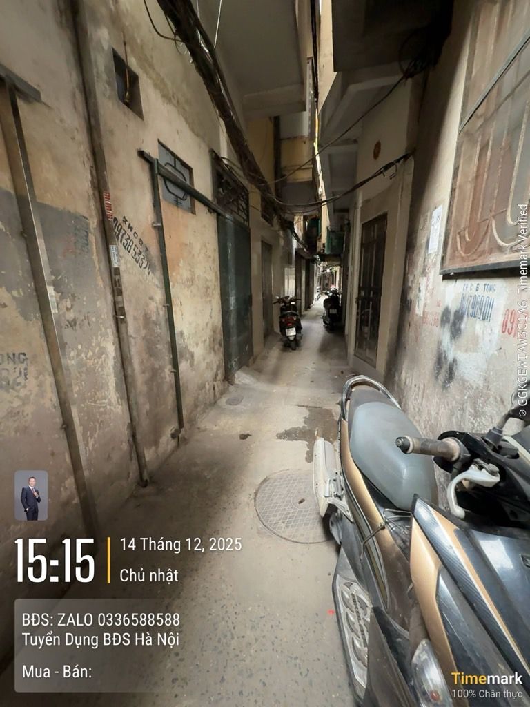 Bán nhà Ao Dài - diện tích 42m2 2 tầng - Mặt ngõ thông - giá 9,4 tỷ