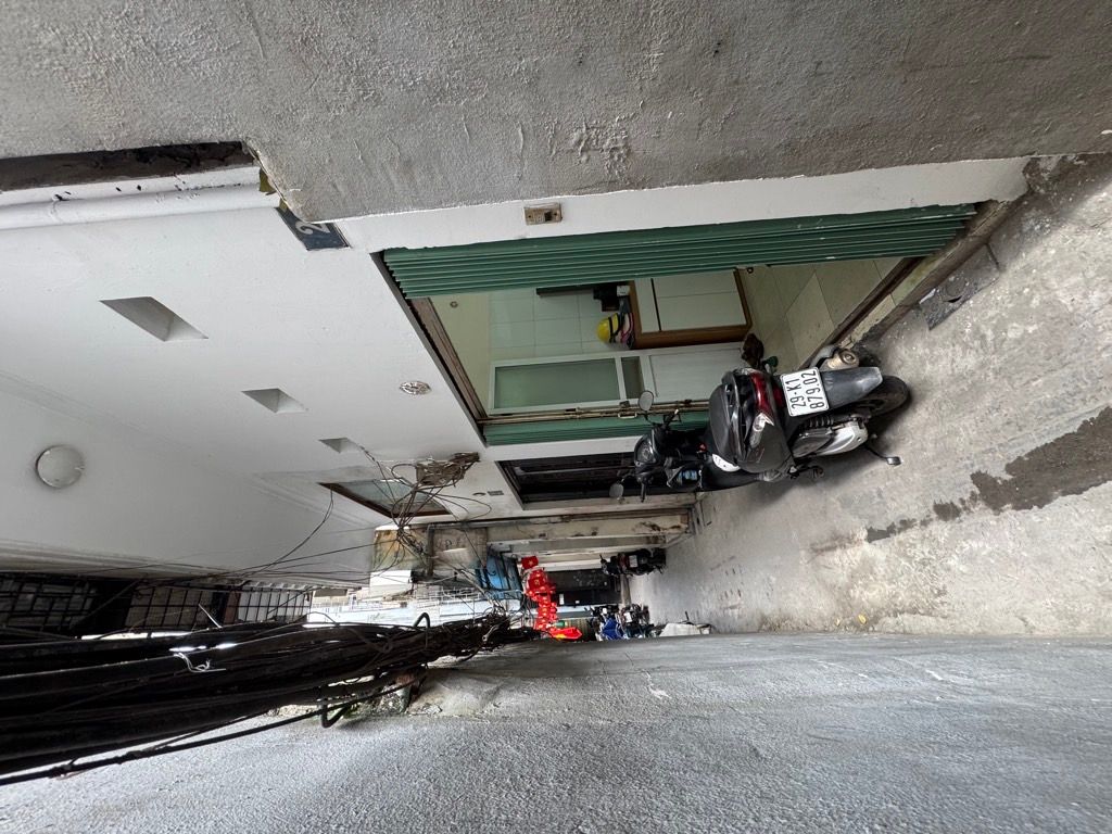 Bán nhà Ngõ chợ khâm thiên - diện tích 30,4m2 3 tầng - Sổ đỏ chính chủ - giá 4,8 tỷ