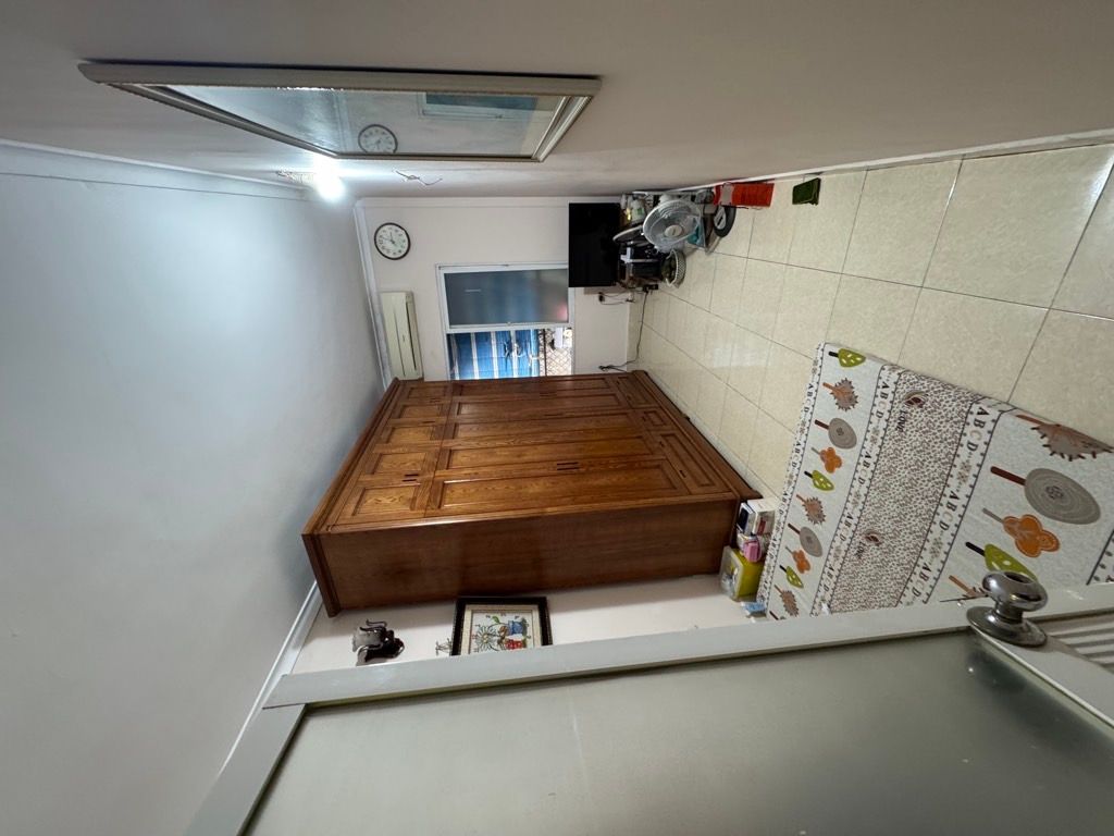 Bán nhà Ngõ chợ khâm thiên - diện tích 30,4m2 3 tầng - Sổ đỏ chính chủ - giá 4,8 tỷ