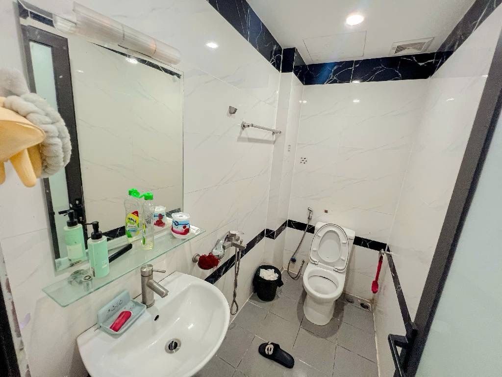 Bán nhà Láng Hạ - diện tích 32m2 6 tầng - Lô góc - giá 20 tỷ