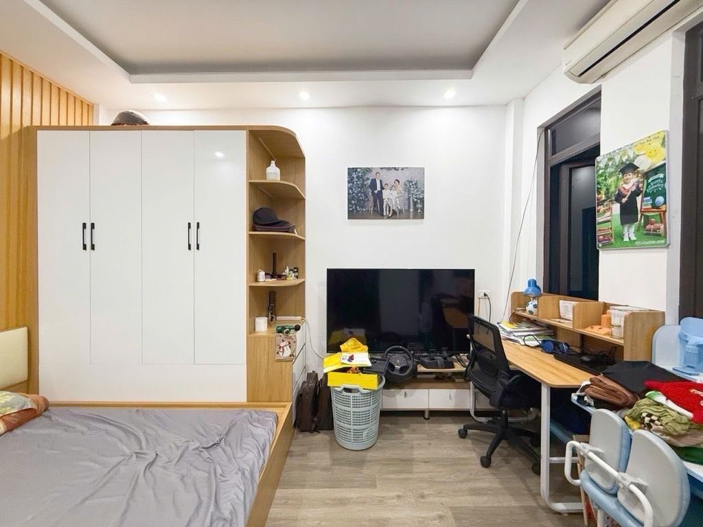 Bán nhà Hoàng Mai - diện tích 22m2 5 tầng - gần ô tô - giá 6,2 tỷ