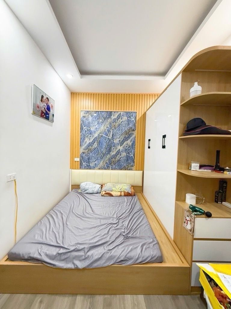 Bán nhà Hoàng Mai - diện tích 22m2 5 tầng - gần ô tô - giá 6,2 tỷ