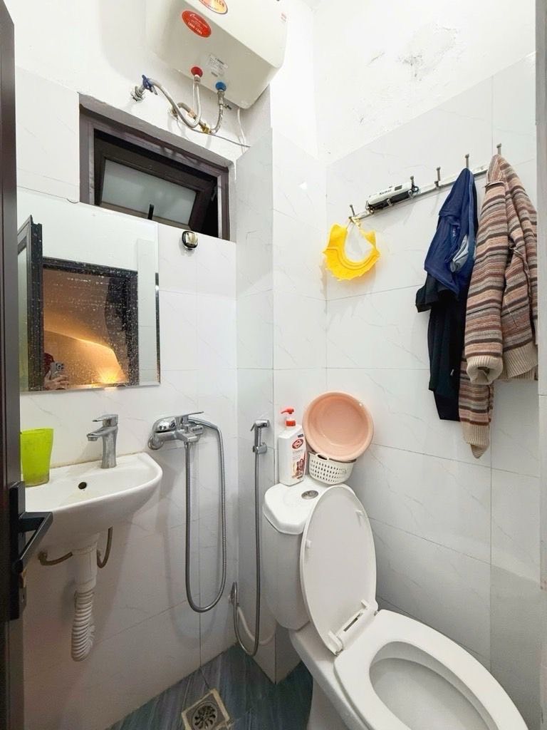 Bán nhà Hoàng Mai - diện tích 22m2 5 tầng - gần ô tô - giá 6,2 tỷ