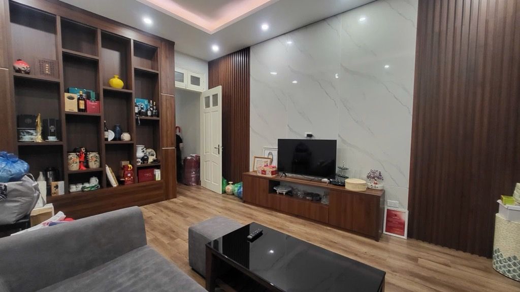 Bán nhà Khương Trung - diện tích 38.5m2 6 tầng - Ô tô đỗ cửa - giá 12,6 tỷ